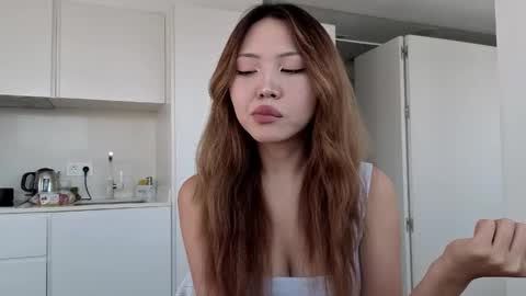 girl next door named Amy online show from June 6, 1:27 pm
