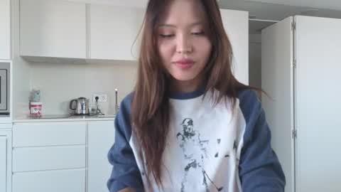 girl next door named Amy online show from July 27, 4:25 pm