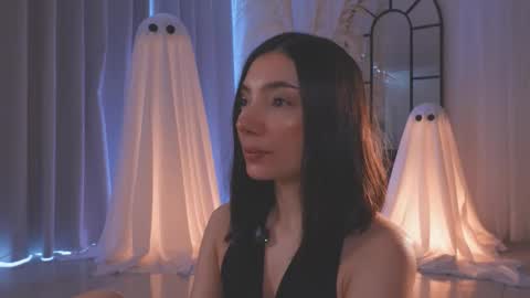 Snapshot of amyarmstrong chatting on October 21, 2:29 pm Amy Armstrong online show from October 21, 2:29 pm