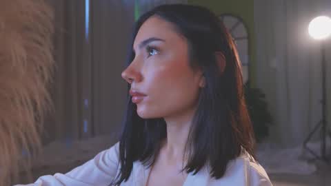 Snapshot of amyarmstrong chatting on December 2, 9:10 pm Amy Armstrong online show from December 2, 9:10 pm