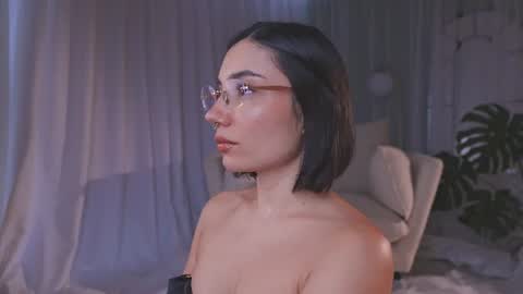Amy Armstrong online show from June 17, 10:10 pm