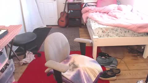 Snapshot of amyattack chatting on February 7, 4:46 pm Trashely Gimpson online show from February 7, 4:46 pm