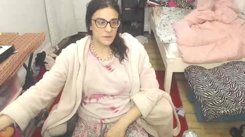 Snapshot of amyattack chatting on March 3, 10:28 am Trashely Gimpson online show from March 3, 10:28 am