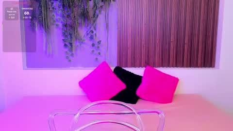 My name is AMY... Nice to meet you  thumb up me please its important online show from September 15, 4:18 pm