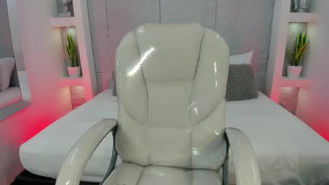 amy online show from November 13, 11:31 am