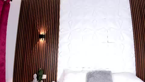 Snapshot of amycolman_ chatting on June 22, 12:13 pm amy online show from June 22, 12:13 pm