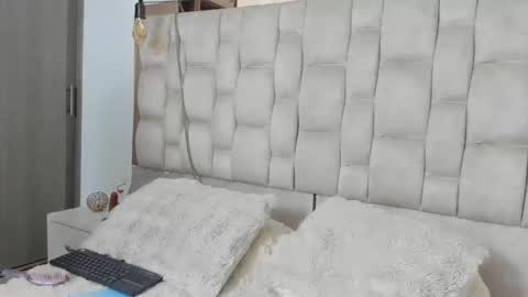 Snapshot of amycortes chatting on October 24, 7:21 pm Amy Cortes online show from October 24, 7:21 pm