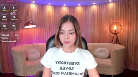 Snapshot of amydavis_ chatting on December 5, 1:47 am Amy online show from December 5, 1:47 am