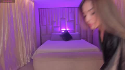 Snapshot of amydavis_ chatting on January 30, 12:07 am Amy online show from January 30, 12:07 am