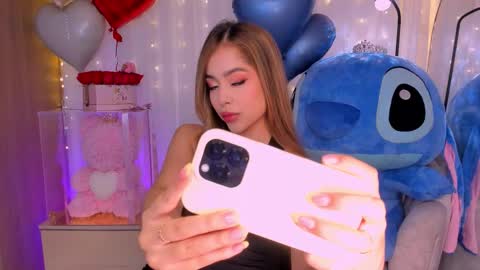 Snapshot of amydavis_ chatting on October 5, 12:20 am Amy online show from October 5, 12:20 am