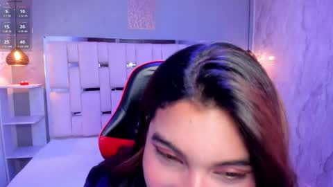 amyevan_ online show from September 25, 8:45 pm