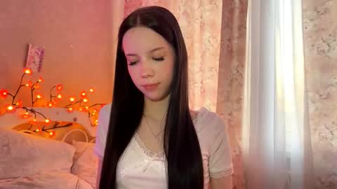 Snapshot of amygrav chatting on October 27, 1:15 pm Milou online show from October 27, 1:15 pm