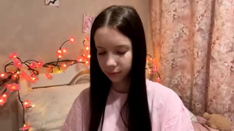 Snapshot of amygrav chatting on November 9, 1:53 pm Milou online show from November 9, 1:53 pm