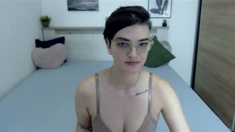 Snapshot of amylexy chatting on July 10, 7:05 pm Hi there guys My pleasure in your hands pvt is open online show from July 10, 7:05 pm