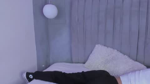 Snapshot of amyolimpo chatting on January 20, 4:32 am Amy ... Nice to meet u thumb up me please its important online show from January 20, 4:32 am