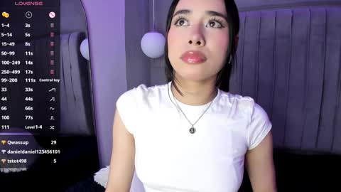 Snapshot of amyolimpo chatting on February 4, 7:51 am Amy ... Nice to meet u thumb up me please its important online show from February 4, 7:51 am