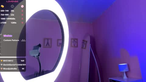 Snapshot of amyolimpo chatting on March 6, 10:41 am Amy ... Nice to meet u thumb up me please its important online show from March 6, 10:41 am