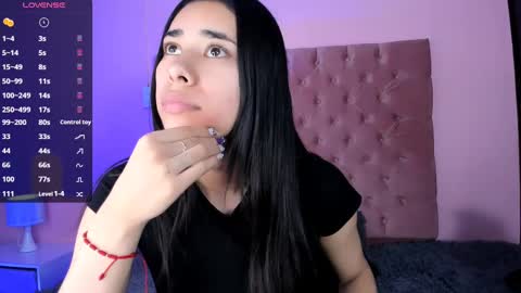 Snapshot of amyolimpo chatting on March 12, 4:51 am Amy ... Nice to meet u thumb up me please its important online show from March 12, 4:51 am