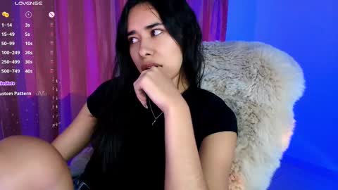 Snapshot of amyolimpo chatting on September 16, 12:00 am Amy ... Nice to meet u thumb up me please its important online show from September 16, 12:00 am