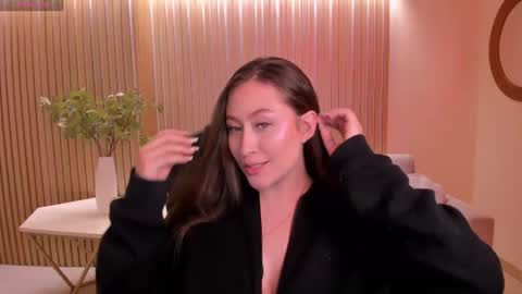 AMY R  online show from July 5, 11:34 pm