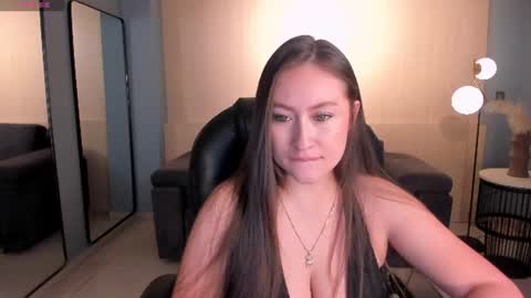 AMY R  online show from July 27, 3:13 am