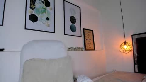 Amy online show from February 6, 11:35 am