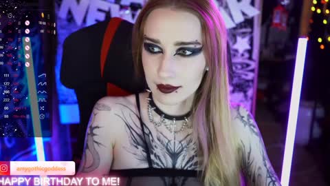 Snapshot of amywhitenessxx chatting on December 30, 7:32 pm Amy switch Goddess divine Mistress online show from December 30, 7:32 pm