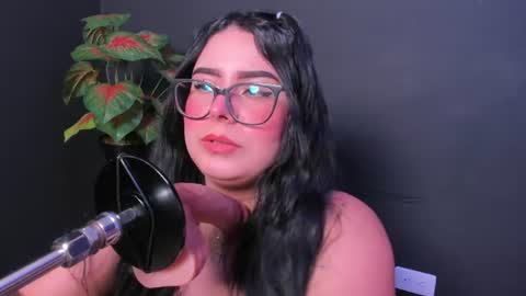 amywhitte_ online show from July 6, 3:58 am