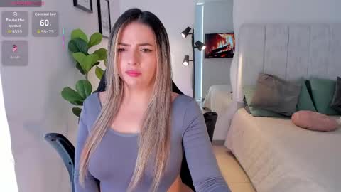    online show from May 6, 8:03 pm