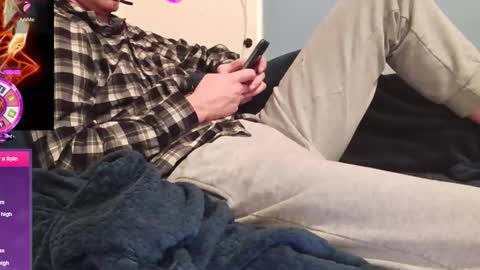 A online show from December 16, 9:09 pm