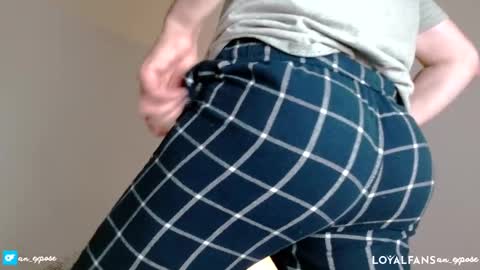 Snapshot of an_expose chatting on January 26, 3:38 am an expos online show from January 26, 3:38 am