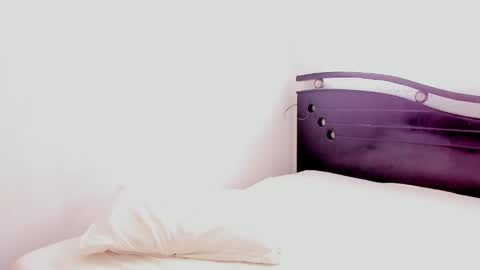 Snapshot of ana_castilo chatting on February 14, 2:02 pm Ana IG an castillo 1 online show from February 14, 2:02 pm