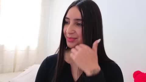 Snapshot of ana_castilo chatting on October 20, 1:44 pm Ana IG an castillo 1 online show from October 20, 1:44 pm