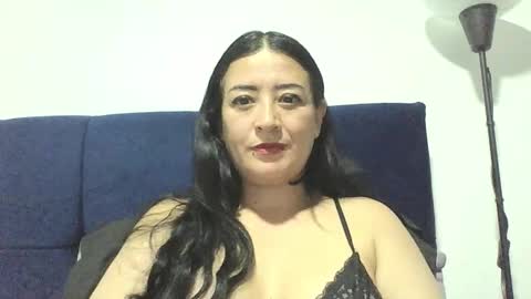 Snapshot of ana_lovexx2 chatting on November 19, 3:17 am Ana online show from November 19, 3:17 am