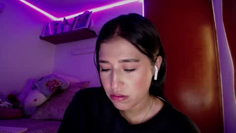 Snapshot of ana_m_ chatting on December 16, 3:40 am Ana online show from December 16, 3:40 am