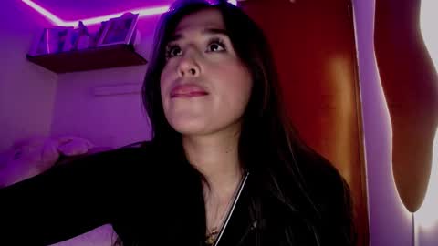 Snapshot of ana_m_ chatting on December 22, 5:23 am Ana online show from December 22, 5:23 am