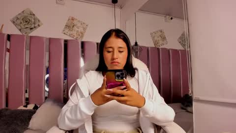 Snapshot of ana_m_ chatting on February 2, 2:06 am Ana online show from February 2, 2:06 am