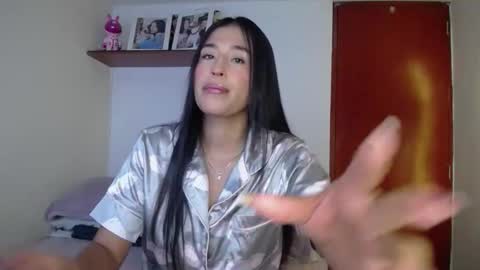 Snapshot of ana_m_ chatting on October 31, 9:10 am Ana online show from October 31, 9:10 am