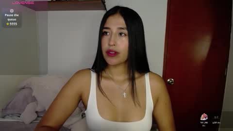 Snapshot of ana_m_ chatting on November 26, 9:32 am Ana online show from November 26, 9:32 am