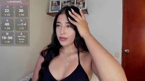 Snapshot of ana_m_ chatting on December 5, 3:26 am Ana online show from December 5, 3:26 am