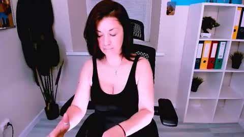 Snapshot of ana_mills chatting on October 30, 10:16 am Ana online show from October 30, 10:16 am