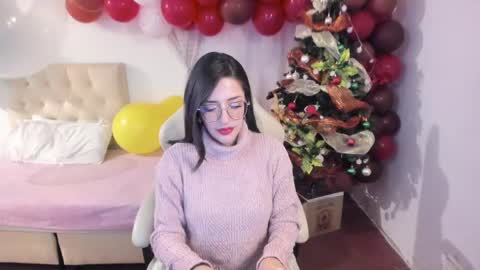 Snapshot of ana_ruuh chatting on December 25, 3:18 am Im anna but you can call me as you want online show from December 25, 3:18 am