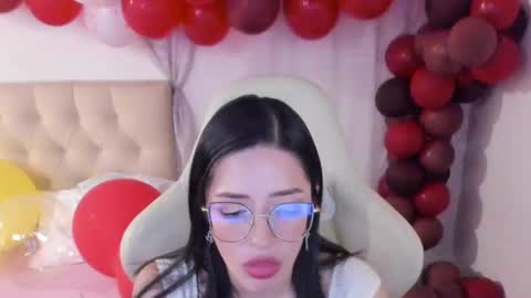 Snapshot of ana_ruuh chatting on January 11, 7:05 pm Im anna but you can call me as you want online show from January 11, 7:05 pm