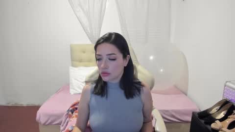 Snapshot of ana_ruuh chatting on January 22, 7:34 pm Im anna but you can call me as you want online show from January 22, 7:34 pm