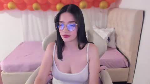 Snapshot of ana_ruuh chatting on February 18, 2:16 pm Im anna but you can call me as you want online show from February 18, 2:16 pm