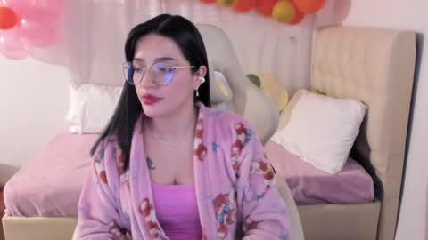 Snapshot of ana_ruuh chatting on March 6, 1:27 am Im anna but you can call me as you want online show from March 6, 1:27 am