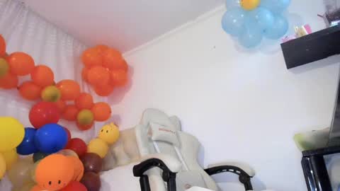 Snapshot of ana_ruuh chatting on March 9, 3:11 am Im anna but you can call me as you want online show from March 9, 3:11 am