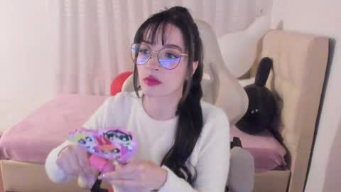 Snapshot of ana_ruuh chatting on October 17, 9:28 pm Im anna but you can call me as you want online show from October 17, 9:28 pm