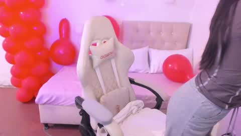 Im anna but you can call me as you want online show from March 16, 11:42 pm