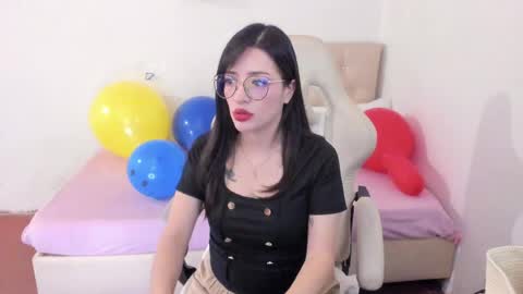 Im anna but you can call me as you want online show from April 24, 8:33 pm